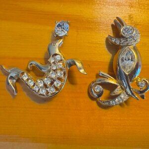 2 Vintage Goldtone & Rhinestone Brooches: Seal (v good) & Bird (fair+)